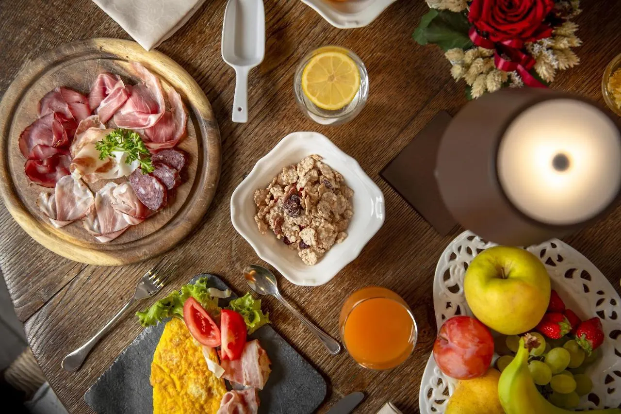 Miramonti Park Hotel بورمْيو