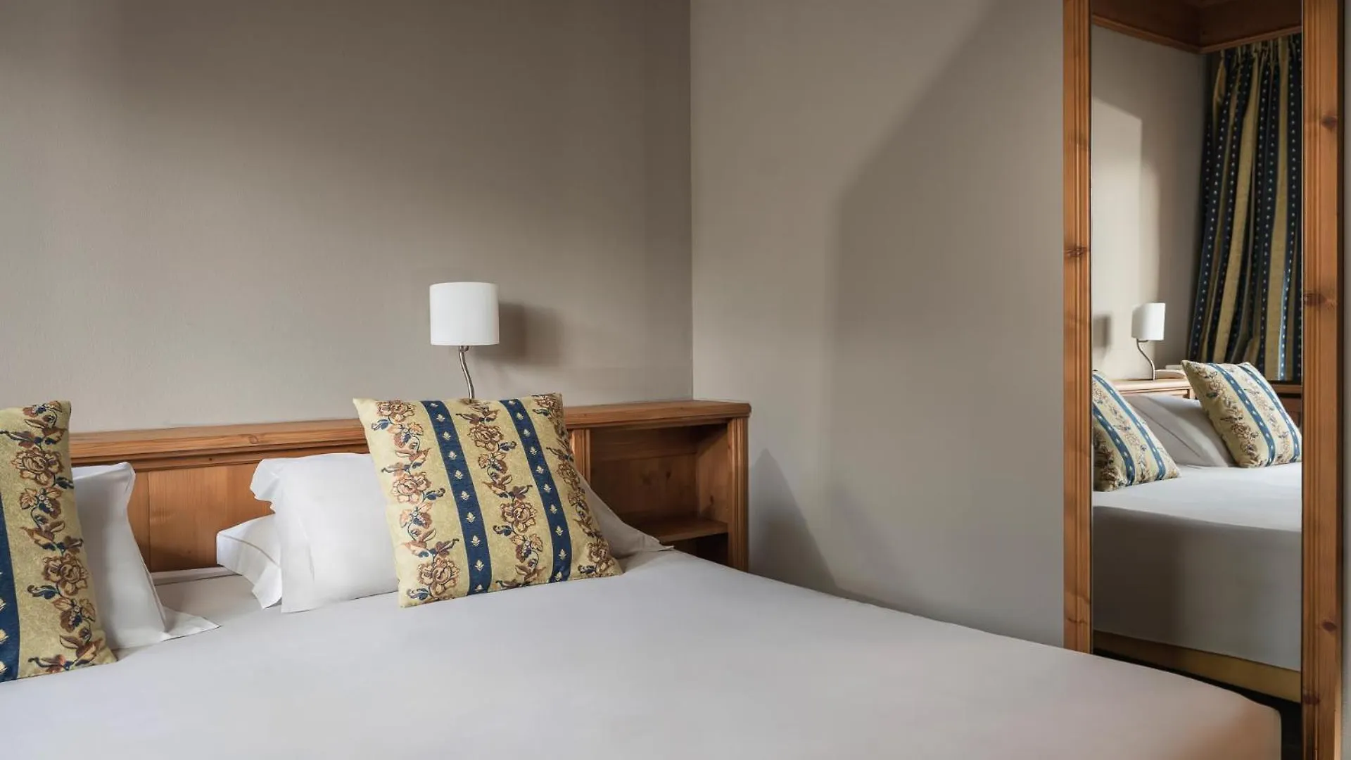 Miramonti Park Hotel بورمْيو