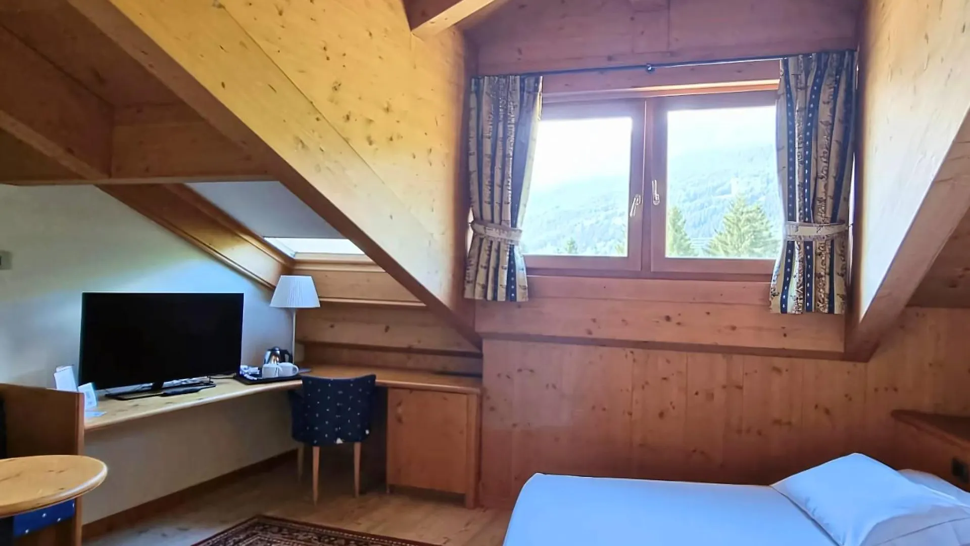 Miramonti Park Hotel بورمْيو