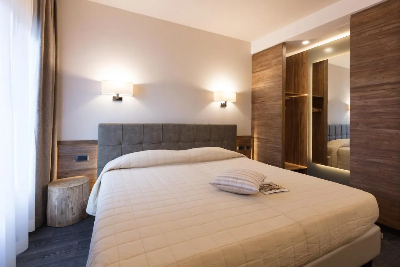 Miramonti Park Hotel بورمْيو
